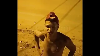 Pedi um favor pro Leozinho novinho e ele quis receber o pagamento com boquete e cuzinho&period;